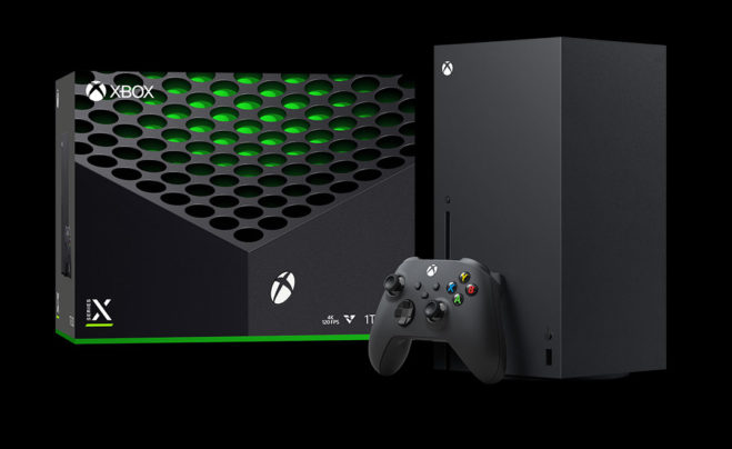 Консоль Xbox Series X с контроллером и коробкой