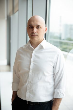 Денис Сереченко Директор по технологической политике
