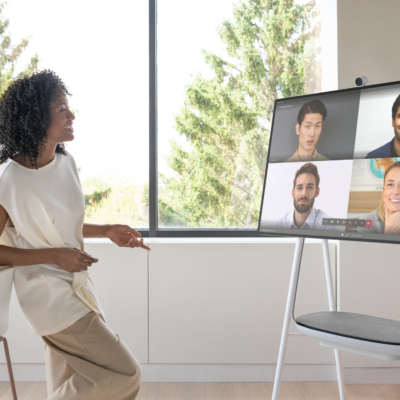 Surface Hub 2S 利用イメージ 2