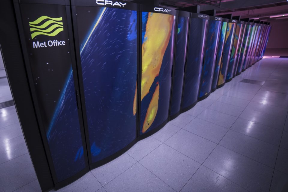 スーパーコンピュータ