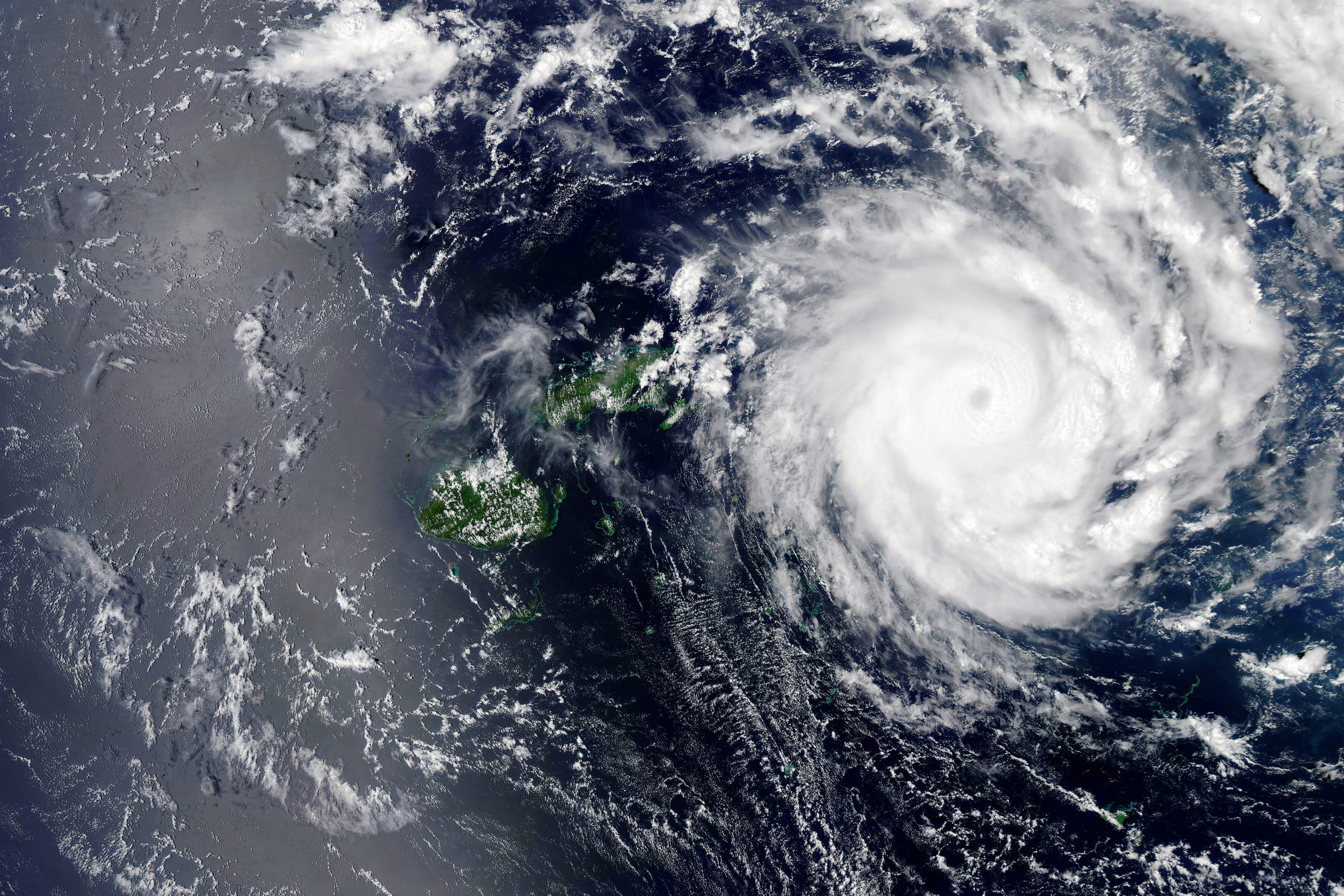 気Elephant Satellite がPhoto たた、フィジートンガに Attack した Huge ハリケーンの portrait (Photo courtesy: Getty)
