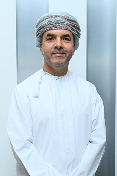صورة لـ الشيخ سيف بن هلال الحوسني، المدير العام لدى مايكروسوفت البحرين وعُمان