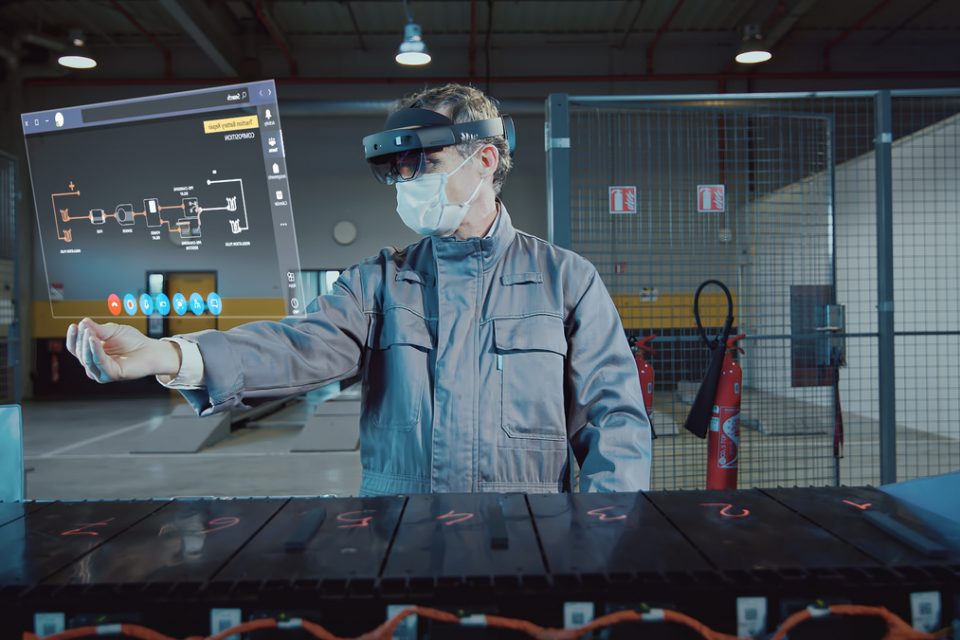 Renault optimiza la capacitación de sus técnicos con HoloLens 2 y Dynamics 365 Remote Assist