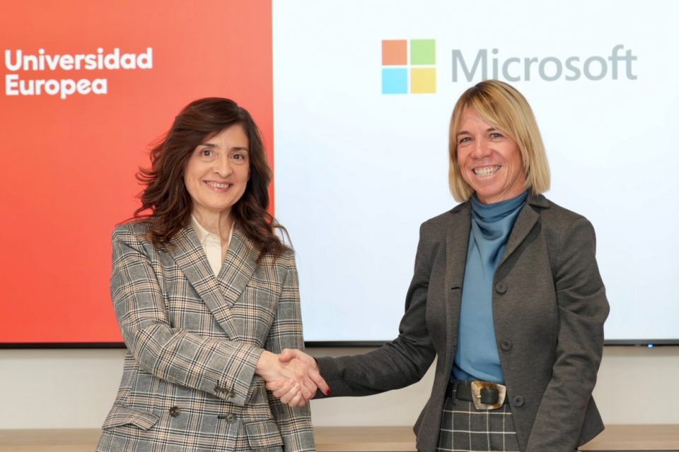 Firma Acuerdo colaboración Microsoft y Universidad Europea