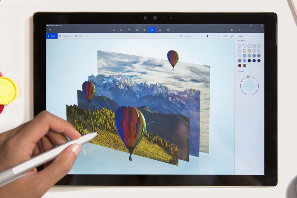 Picture of hot air balloons in Paint 3D on tablet