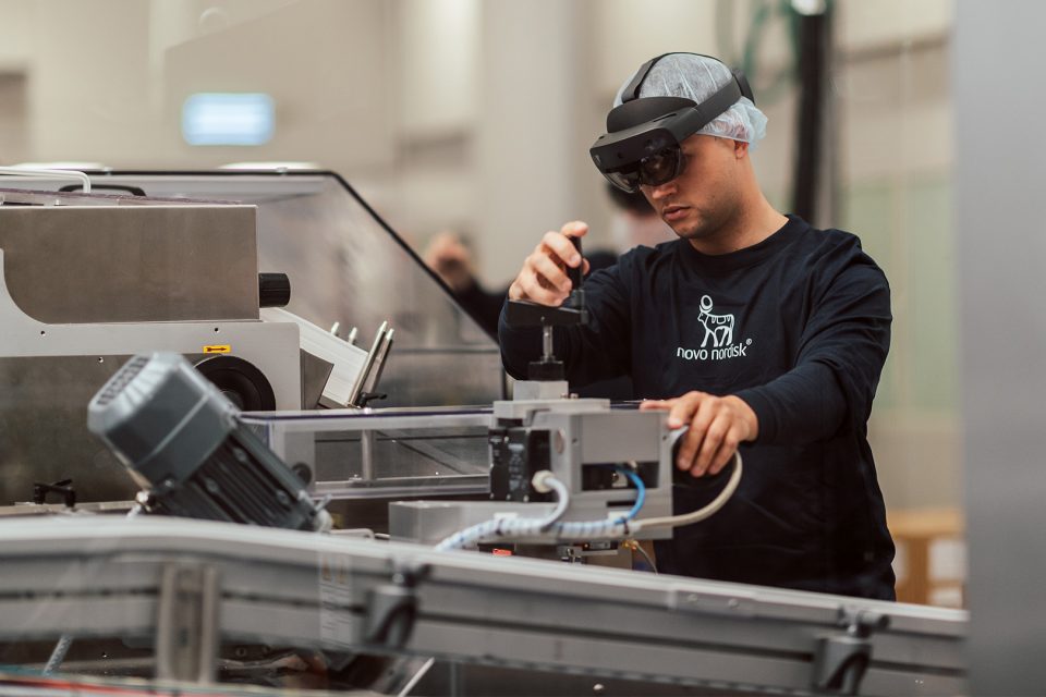 HoloLens 2 helps Novo Nordisk employees see work in new ways
